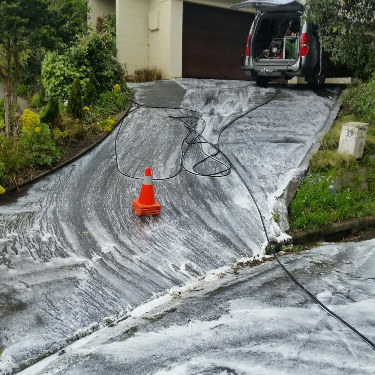 House wash Wellington Roof and gutter cleaning Lower Hutt